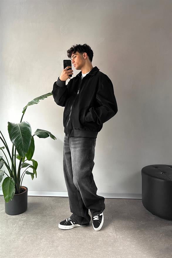 Basic Black Baggy Jeans