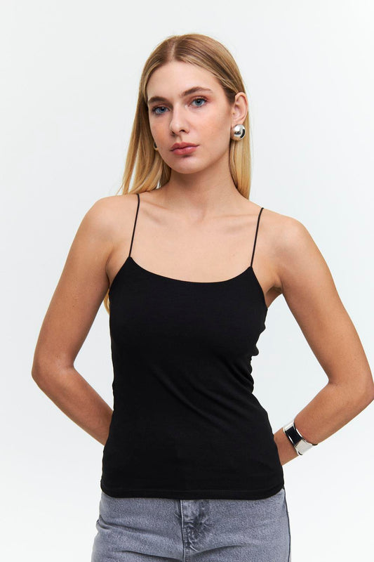 Crop long noir basique avec bretelles en corde